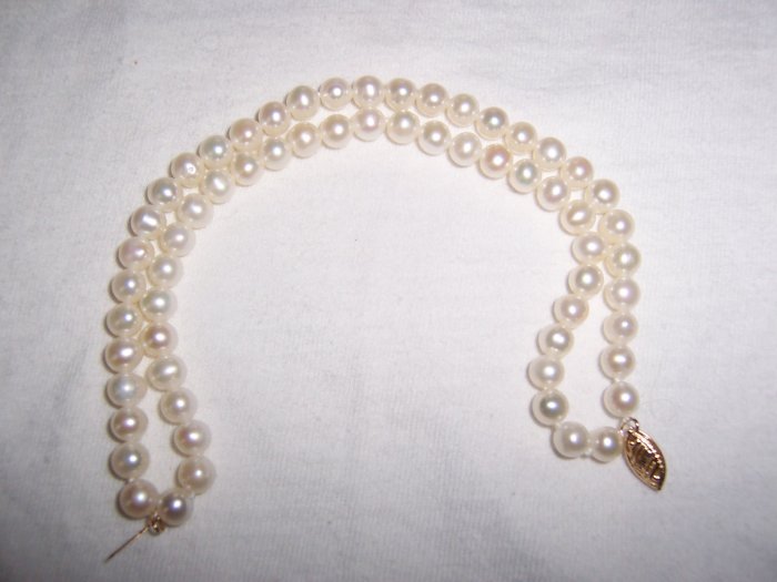 Pearl bracelet