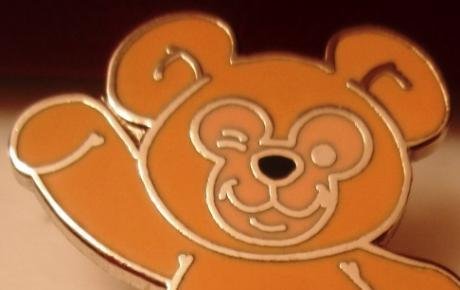 Disney Pin TEDDY BEAR ($3 flat shipping up to 5 pins)