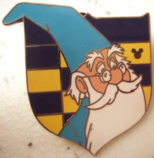Disney pin MERLIN ($3 flat shipping up to 5 pins)