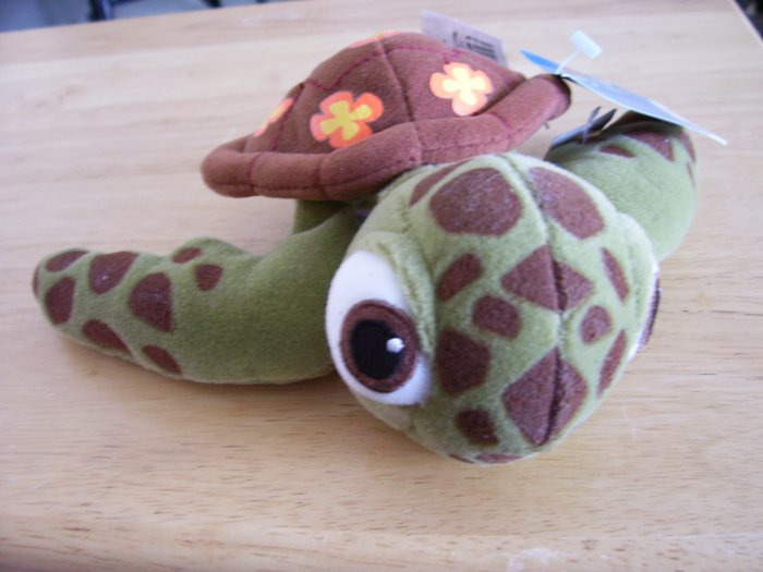 Disney & Pixar - Finding Nemo Squirt the Turtle - Disney Store www.rootbeer.ecrater.com