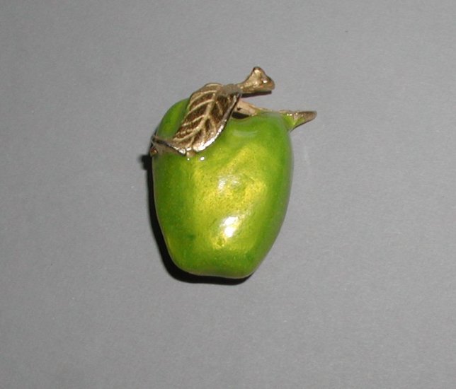 Enamel Button Green Apple