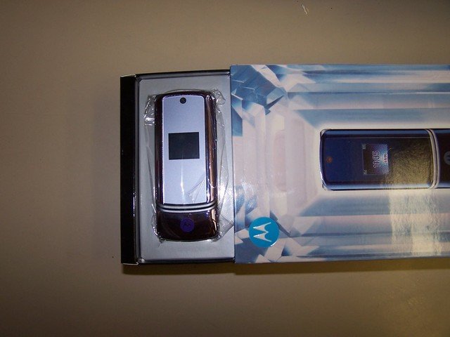 Motorola KRZR K1 'Light Purple' Mobile Cellular Phone (Unlocked)