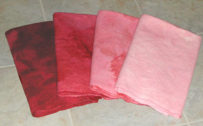 CRANBERRY FIZZ GRADS wool rug hooking -- Woolly Mammoth Woolens