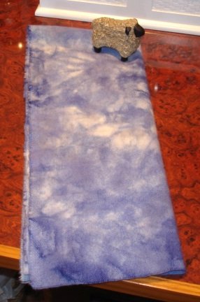 LONDON EVE spot dye wool for rug hooking -- Woolly Mammoth Woolens