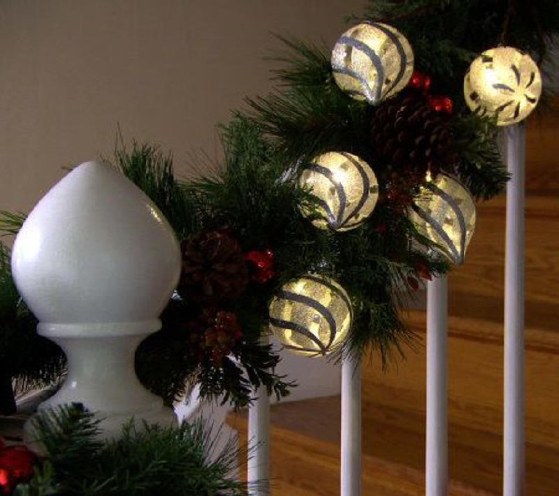 Glittery Glass Lighted Ornaments Battery Operated Mr Christmas Valerie