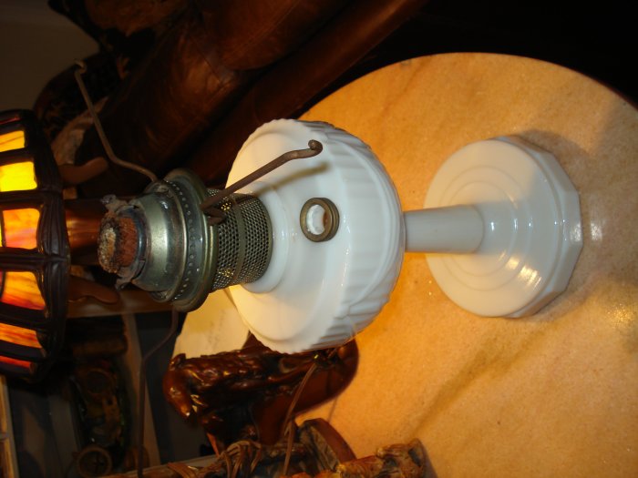 LINCOLN DRAPE OIL KEROSENE LAMP ALADDIN