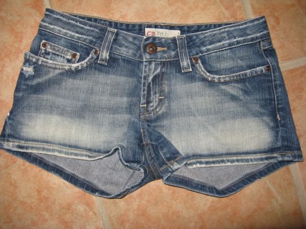 BKE Starlite STRETCH lowrise~sz26 JEAN Shorts