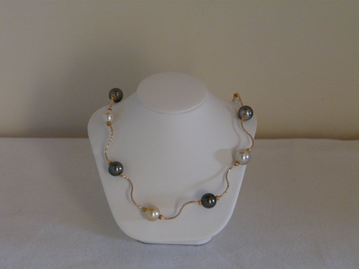 CATCH THE WAVE!!! Authentic South Sea Pearl Necklace