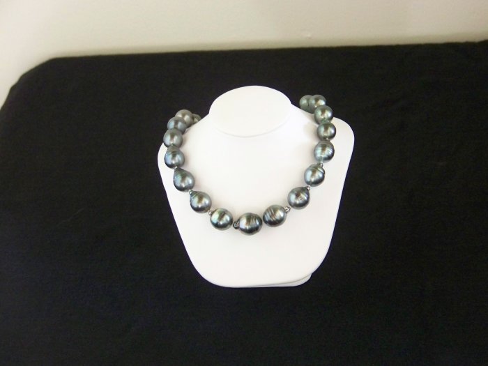 Authentic Salt Water Tahitian Black Pearl Strand