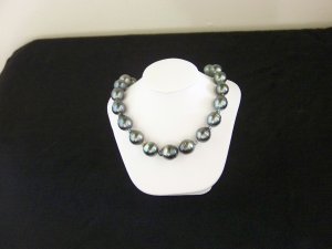 Authentic Salt Water Tahitian Black Pearl Strand