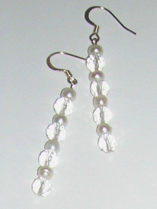 Long pearls and claer Crystals earrings