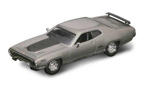 Road Legends 1971 Plymouth GTX By Yat Ming, 1:43 Scale - Silver