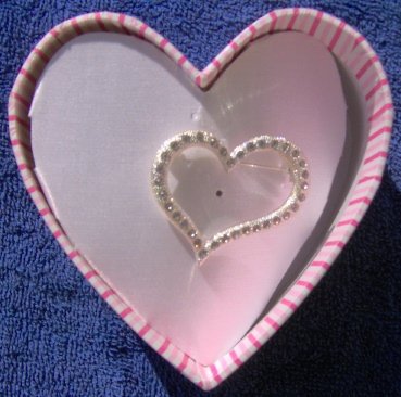 JLO J Lo Heart Brooch Pin with Clear Stones NEW