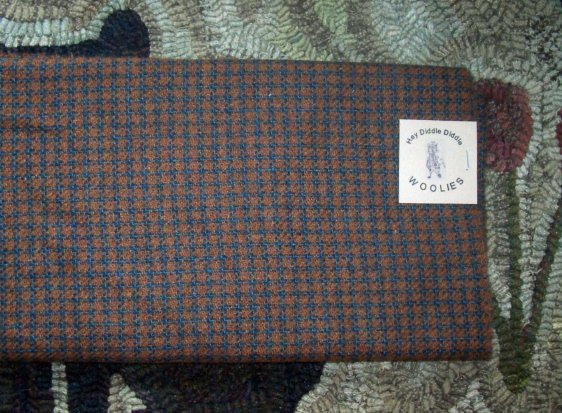 Snicker's Bar - RUG HOOKING wool - quilting and applique