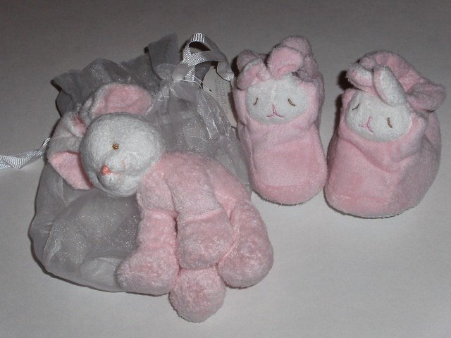 New Angel Dear by Fun Bath pink bunny booties and plushy gift set 6-12 months