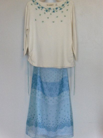 New K.C. Parker by Hartstrings Cream floral pullover sweater blue floral skirt set girls size 14