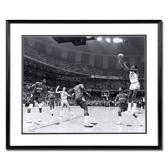 Michael Jordan Autographed University of North Carolina -17 Second Shot- 16x20 Photo - Framed (UDA)