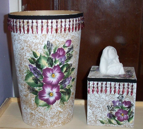 Burgundy Flowered Bath Set