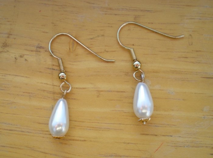 Pearldrop earrings