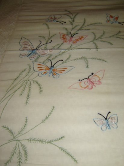 Vintage Bedspread Emb Butterflies & Crochet Insets