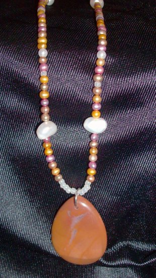 Amber Onyx Smooth Pendant Necklace