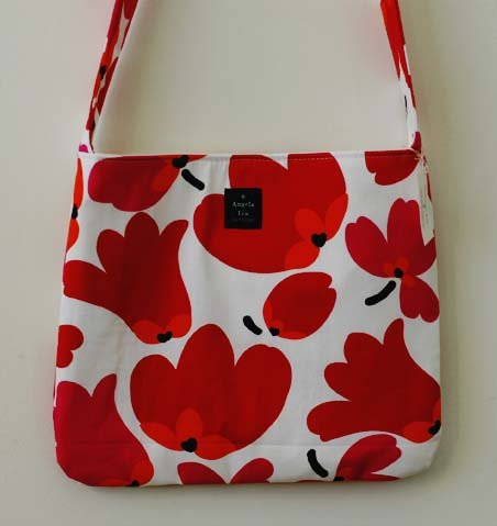Finlandia Messenger Bag