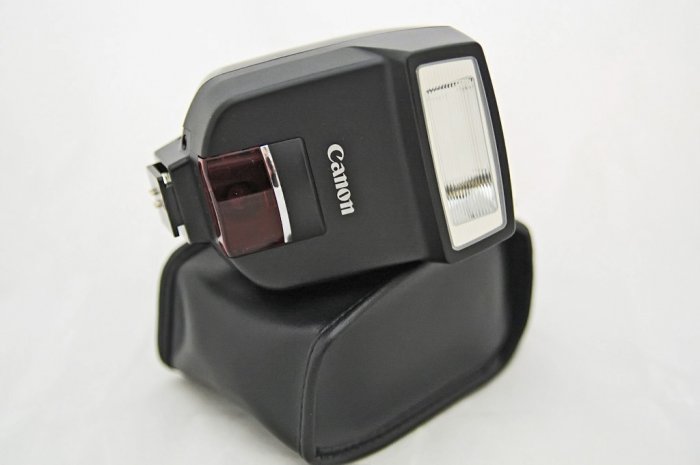 Canon Speedlite 220EX for Canon Pro1, Pro 90, G Series and all EOS SLR Cameras
