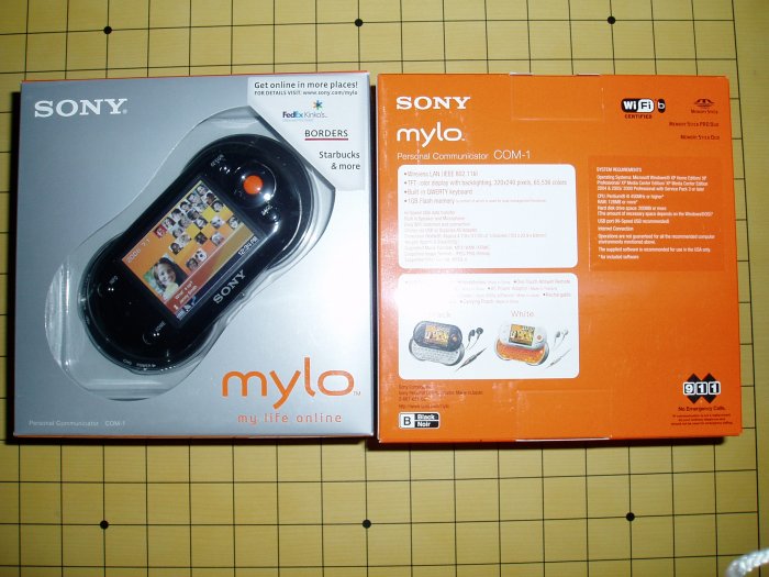 Sony mylo Personal Communicator COM-1/B/W2.4" LCD /wifi mp3 email