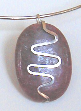 pendant necklace