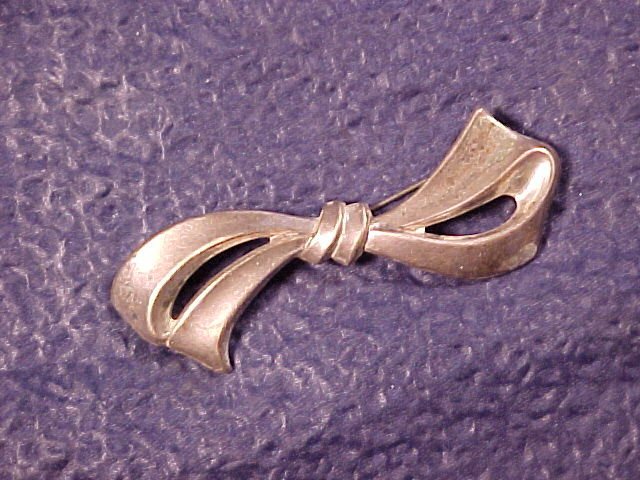 Sterling Silver Bow Pin / Scarf