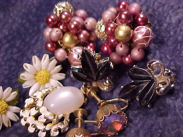 5 Pair Vintage Clip & Screwpost Earrings Thermoset Rhinestone +