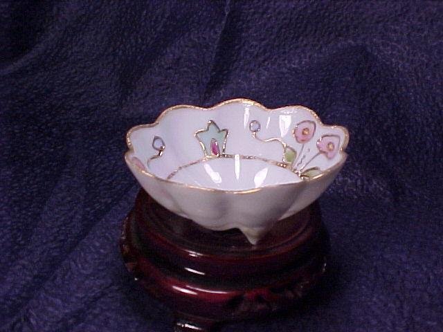 Eggshell Porcelain Vanity Pin Dish Bowl