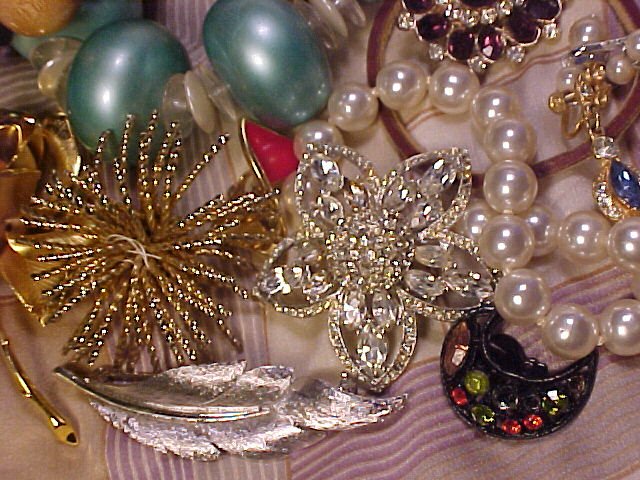Beautiful Vintage Costume Jewelry Rhinestone Parts & Repair Lot
