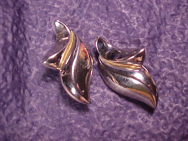 Givenchy New York Paris Vtg Clip Earrings