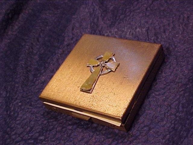 Vtg Ladies Vanity Powder Compact Cross Top