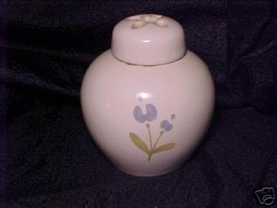 Pfaltzgraff Pomander Jar ~ Free Shipping All Items !
