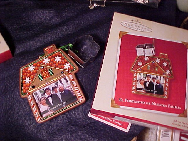 El Portafoto De Neustra Familia Hallmark Keepsake Ornament