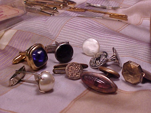 Vintage Men's Finding Jewelry Lot Studs Etched Glass +