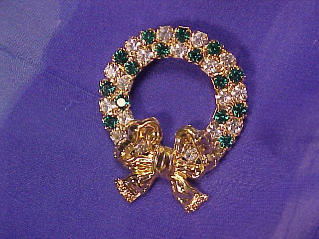 Christmas Holiday Pin Sparkling Green Rhinestone Wreath ~ Free shipping!