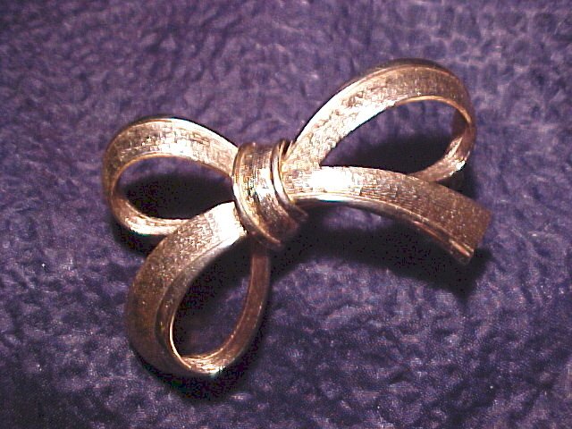 Gold Bow Textured Costume Pin Jewelry Scarf