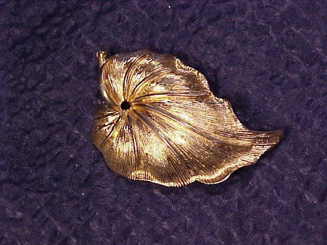 Monet Textured Gold Tone Leaf Costume Pin ~ Free Shipping