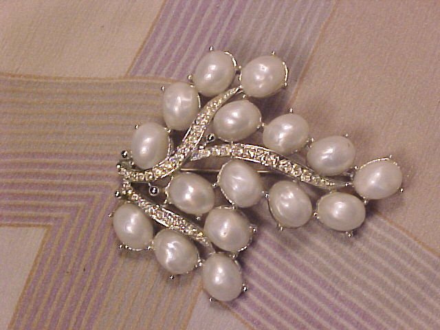 Pave Rhinestone Faux Pearl Rhodium Vtg Costume Pin