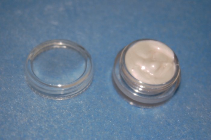 MAC Strobe Cream* Full 5gram **$6 free shipping