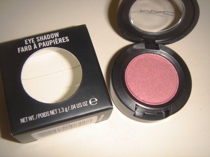 MAC Eyeshadow "In Living Pink" BRAND NEW