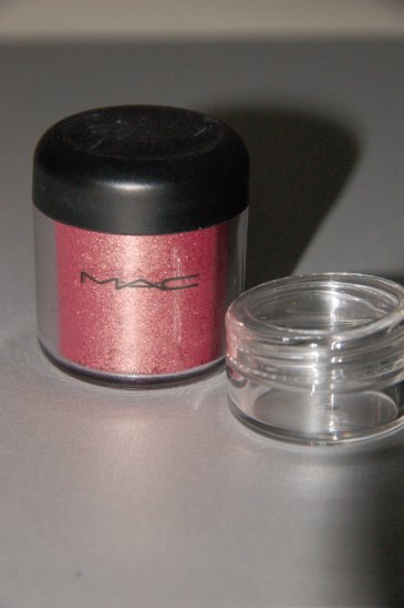 MAC Pigment Samples "Rose" 1/4 tsp ~~