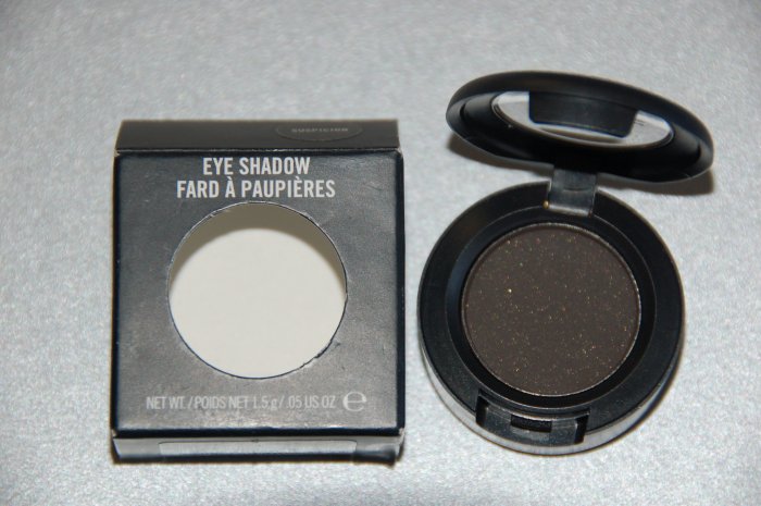 MAC Eyeshadow "Suspicion" BRAND NEW