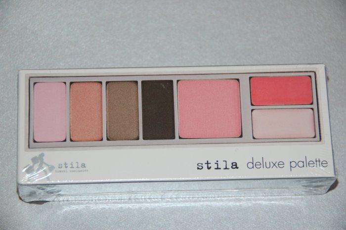 Stila Deluxe Palette ~ BRAND NEW In Box ~