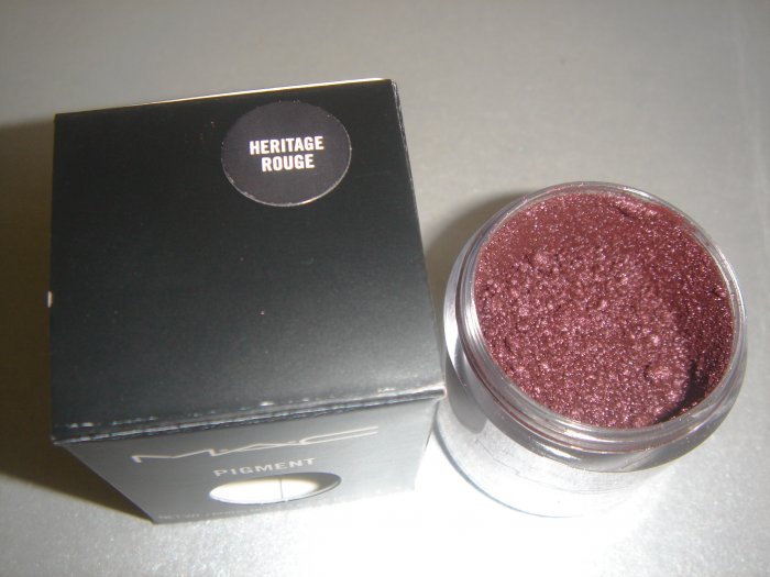 MAC Ovverich Collection "Heritage Rouge" 1/4 tsp. sample LE