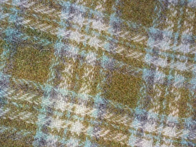 Hand Dyed Primitive Rug Hooking Wool w/ Lanolin - ShornSheep - Garden Gate - FAT QUARTER YARD