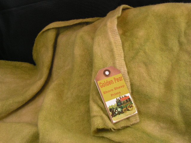 GOLDEN PEAR - Hand Dyed Rug Hooking Wool with Lanolin - Shorn Sheep Prims - Free US ship
